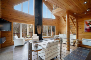 Wonderfully crafted Chalet with love to perfection!